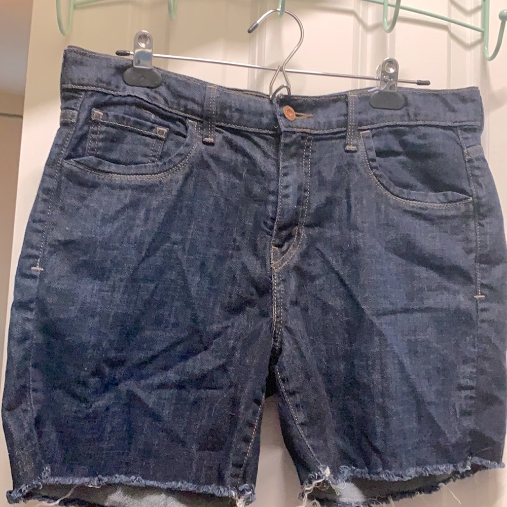 Levi Bermuda style dark denim shorts. Very light weight. 515 Bermudas.